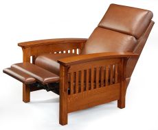 Amish Crafted Solid Quartersawn Oak Wood Grand Rapids Recliner in Michaels Finish